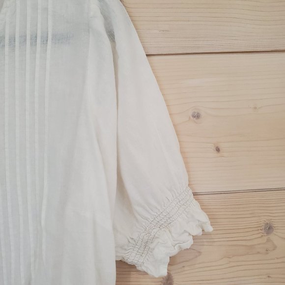 💥2/$30💥 Pintucked Button-Front Linen Blouse - Picture 6 of 9